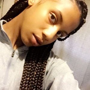 Meet your Posher, Victoria